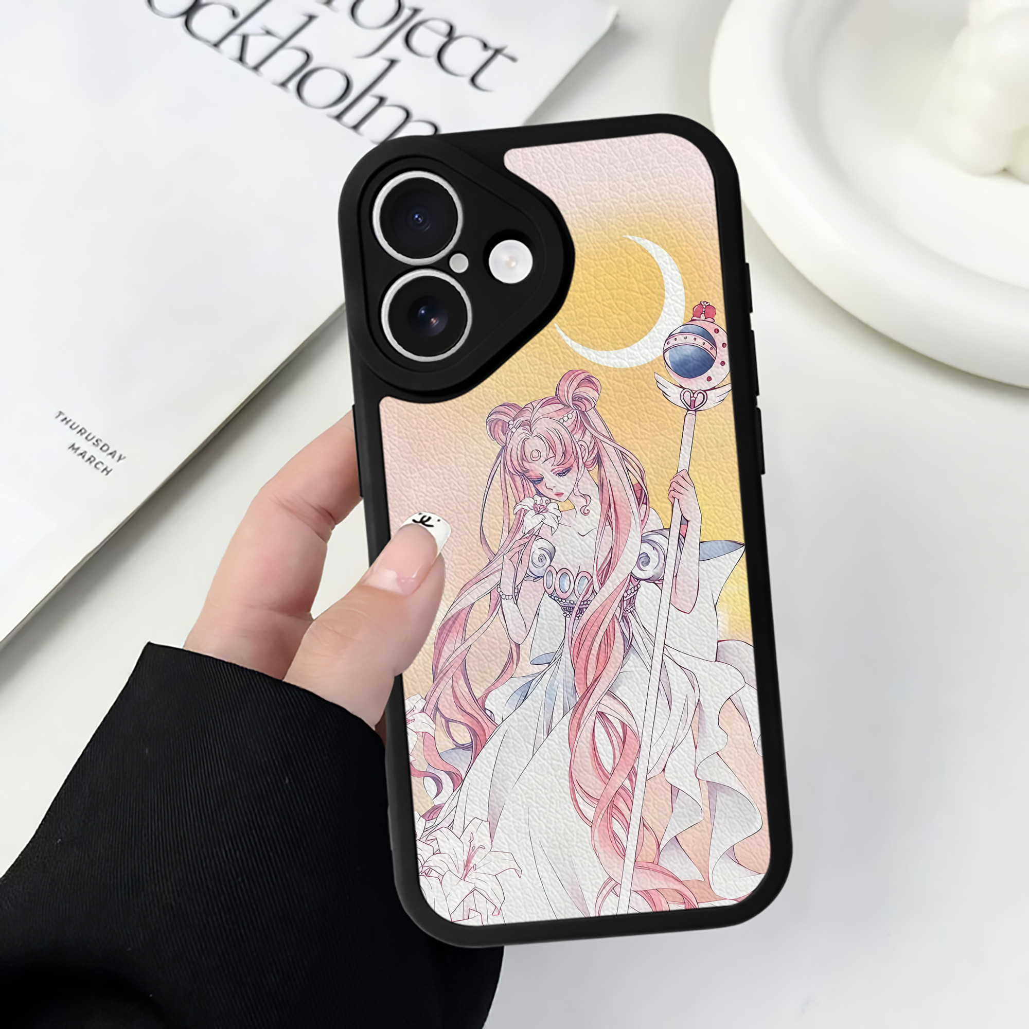 （画像用） 美少女戦士セーラームーン Sailor Moon 【iPhone 16シリーズ対応】シリコンスマホケース（レザー調） 材質：シリコン
